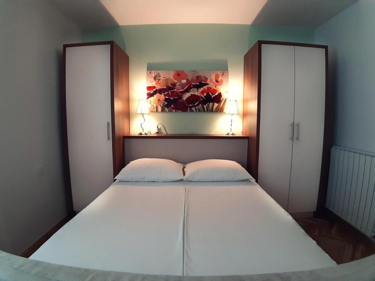 F• R• I• E• N• D• S• Bed & Breakfast Novalja Ngoại thất bức ảnh