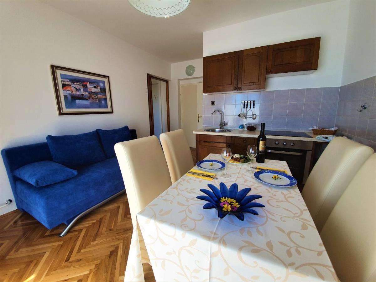 F• R• I• E• N• D• S• Bed & Breakfast Novalja Ngoại thất bức ảnh