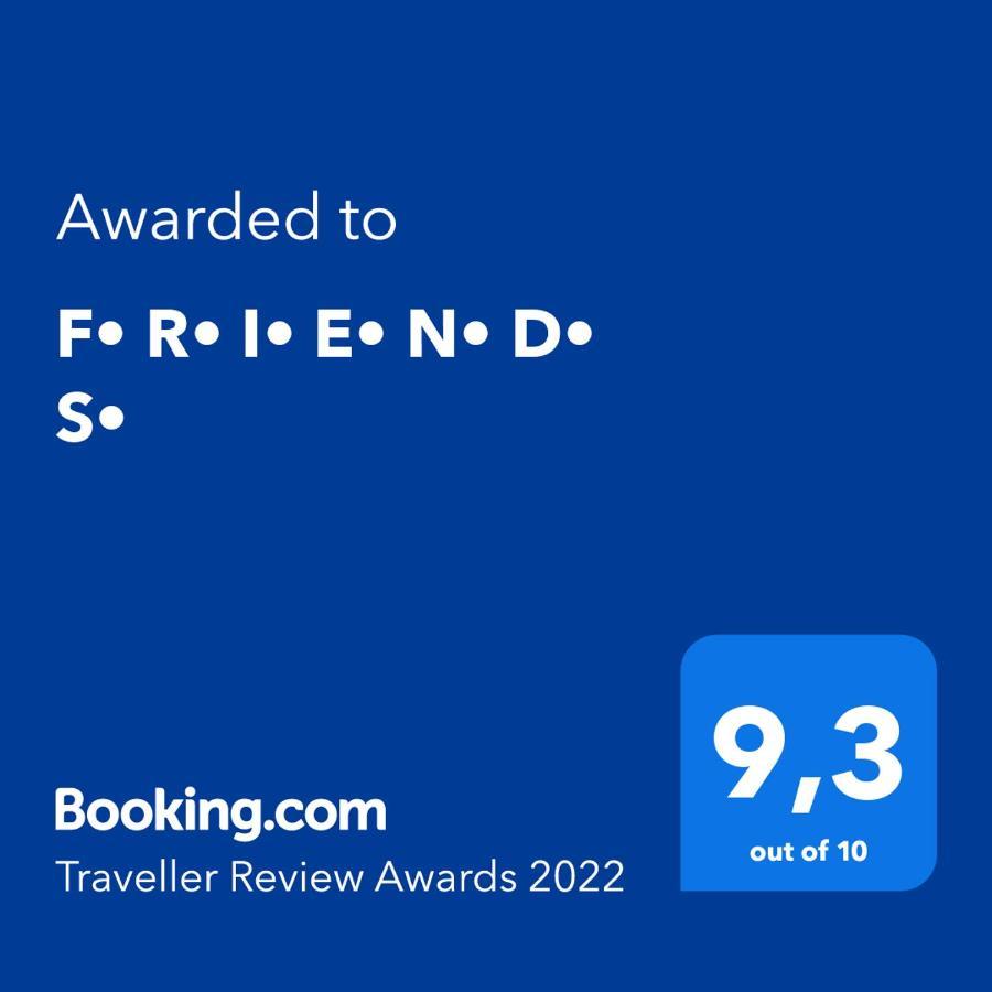 F• R• I• E• N• D• S• Bed & Breakfast Novalja Ngoại thất bức ảnh